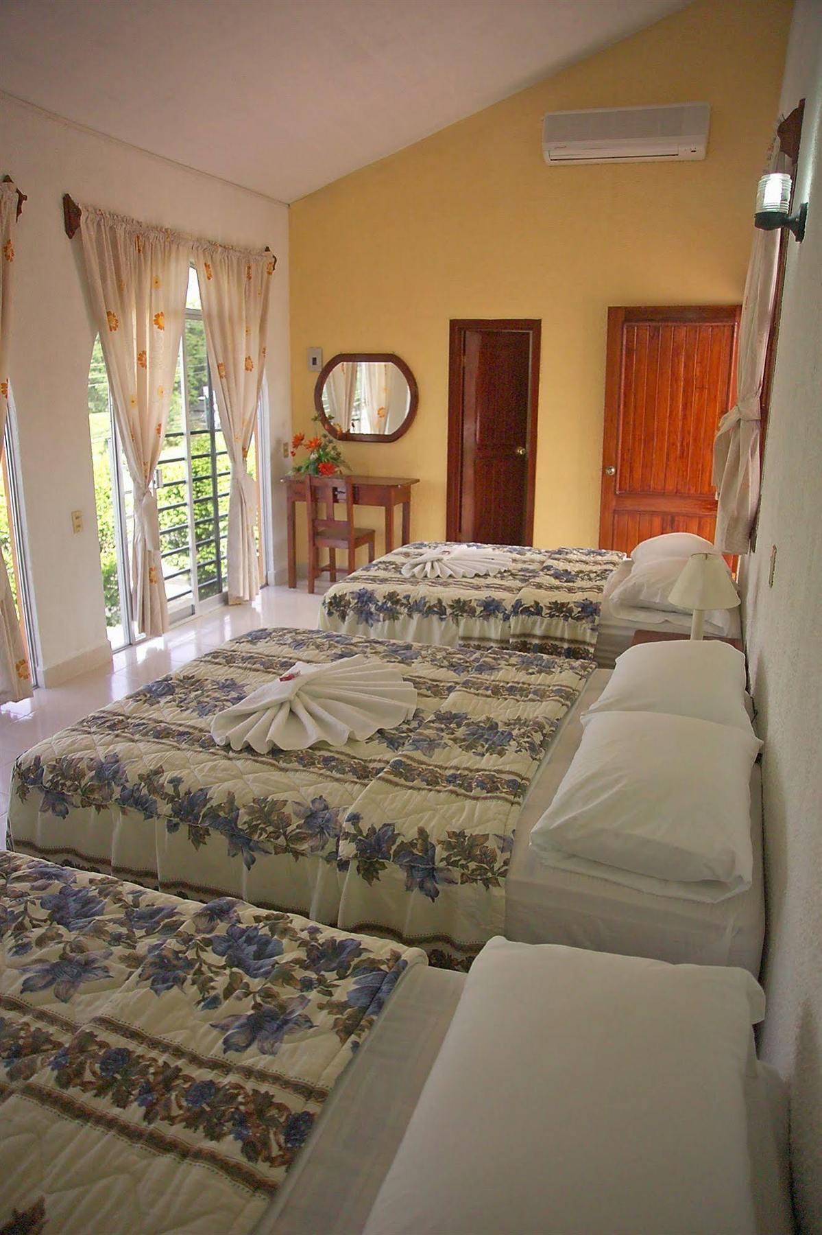 Hotel Mallorca Palenque Εξωτερικό φωτογραφία